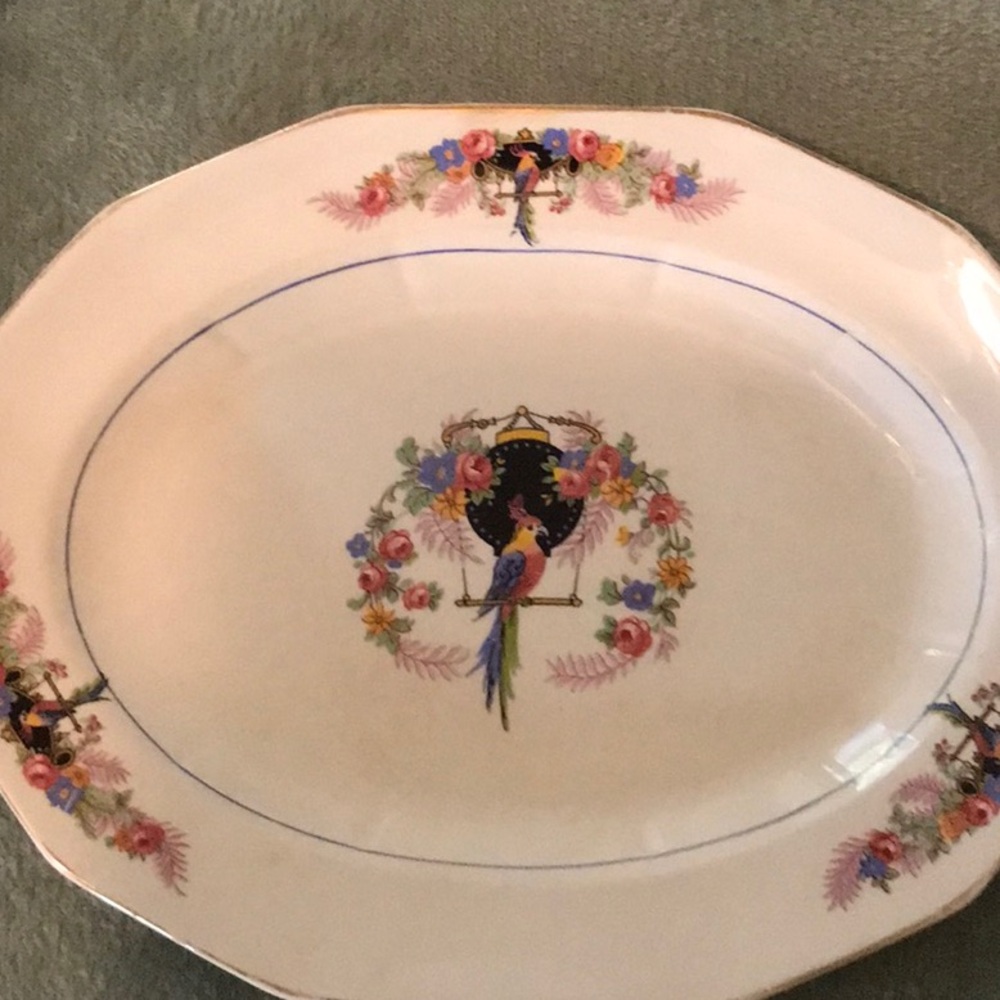 Vintage Penn china serving plate with beautiful parrot and flowers - Picture 3 of 5